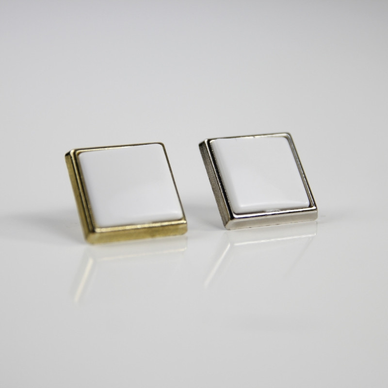 Pin's carré argent et or - 18mm - personnalisable en ligne