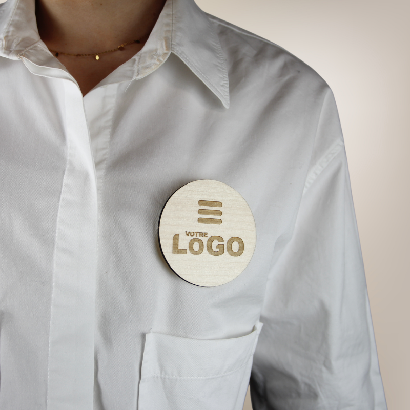 Badge français Bois ROND à aimant - personnalisable en ligne