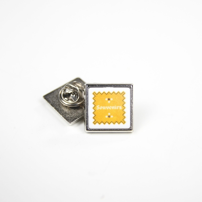 Pin's Carré Argent - 18 mm - Made in France