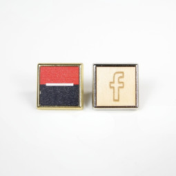 Pin's carré bois argent et or - 18mm - personnalisable en ligne
