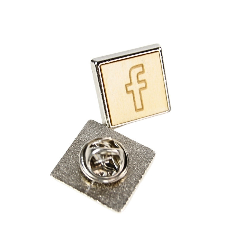 Pin's Carré bois Argent - 18 mm - Made in France - personnaliser Pin's Carré bois Argent - 18 mm - Made in France - personnaliser