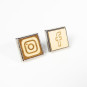 Pin's Carré bois Or - 18 mm - personnalisé Pin's Carré bois Or - 18 mm - personnalisé