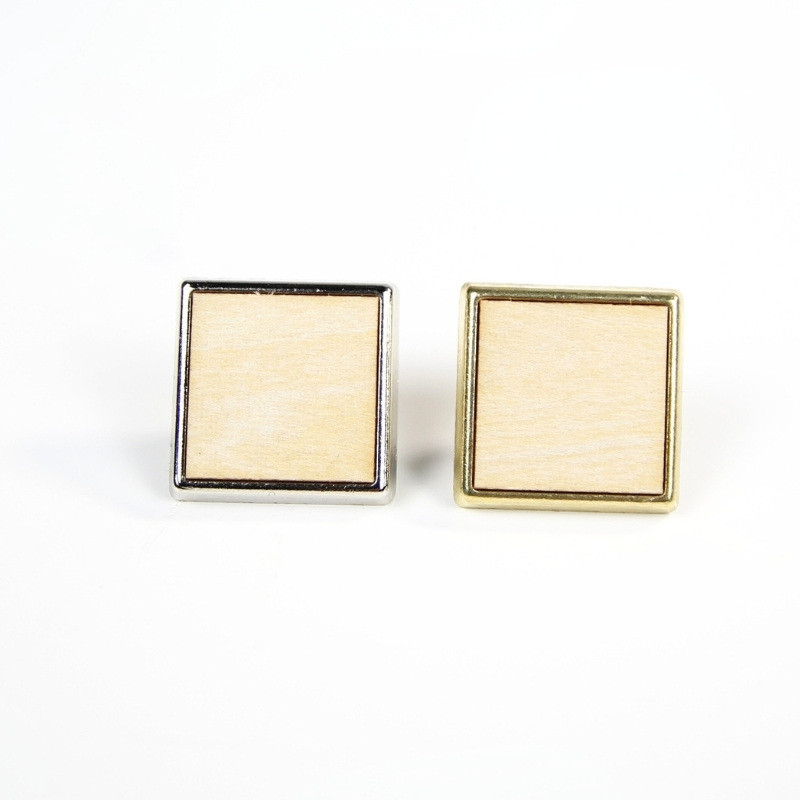 pin's carré bois or et argent - 18mm - personnalisable en ligne pin's carré bois or et argent - 18mm - personnalisable en ligne