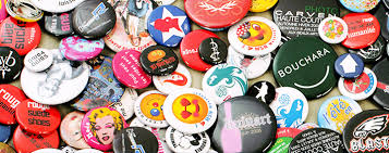 Badges invader fabricant français de badges personnalisés en France